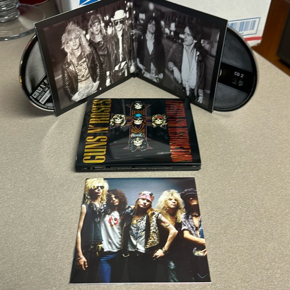 Guns N Roses Appetite for Destruction 2 cd’s in Excellent like new condition - Picture 2 of 12